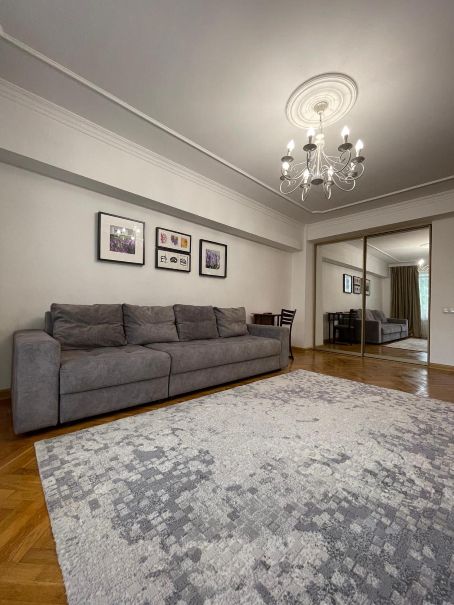 Двухкомнатная Квартира На Арбате Almatý Exterior foto